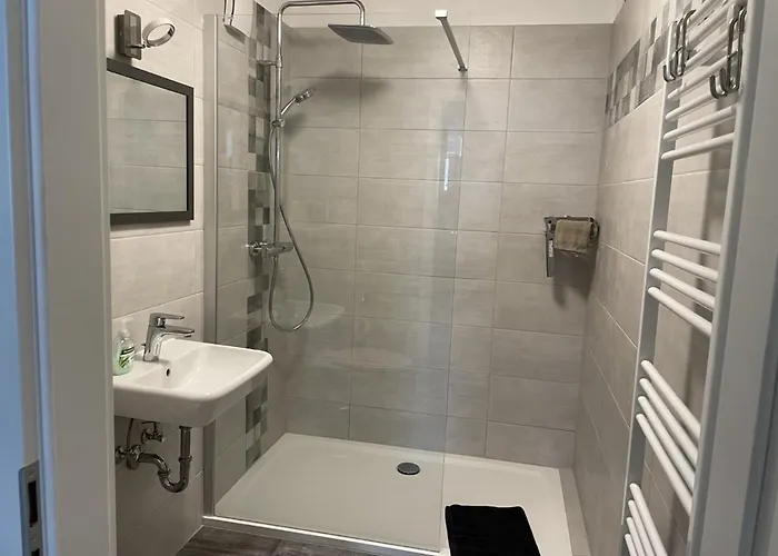 Am Markt - Auch Fuer Monteure Gut Geeignet