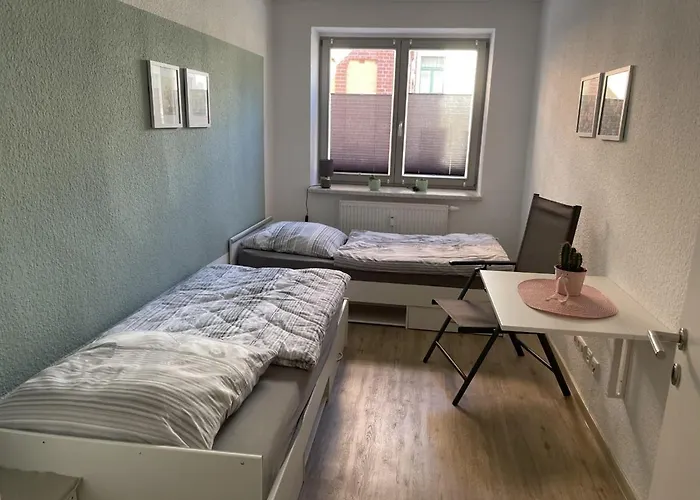 Am Markt - Auch Für Monteure Gut Geeignet *